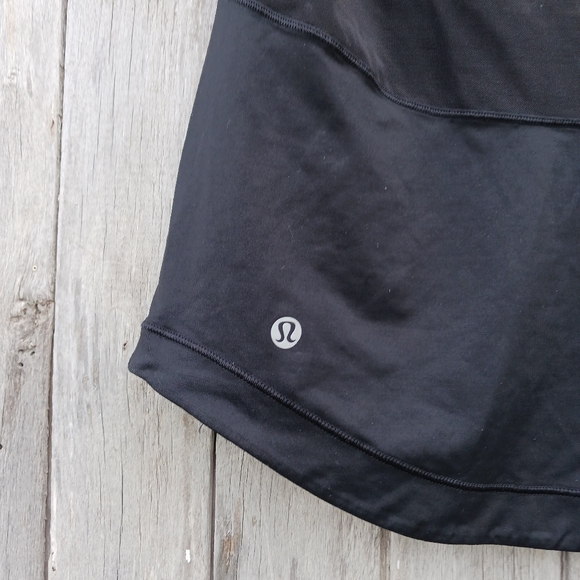 Lululemon Home Stretch Black Short Sleeve Mesh Back Athletic Top Womens Sz 2 - Picture 5 of 6